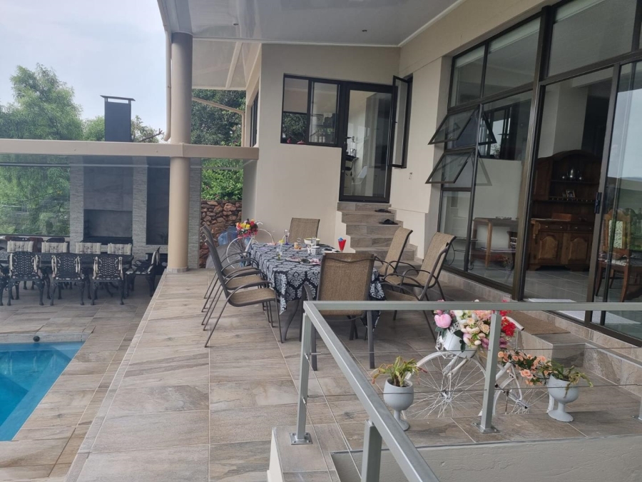 5 Bedroom Property for Sale in Meerhof North West